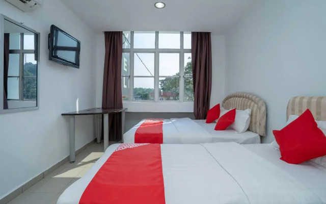 OYO 988 Malawati Ria Hotel