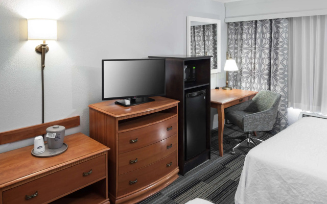 Hampton Inn & Suites Tulare