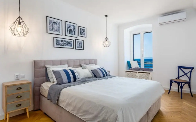 Luxury Apartment Karolina Riva