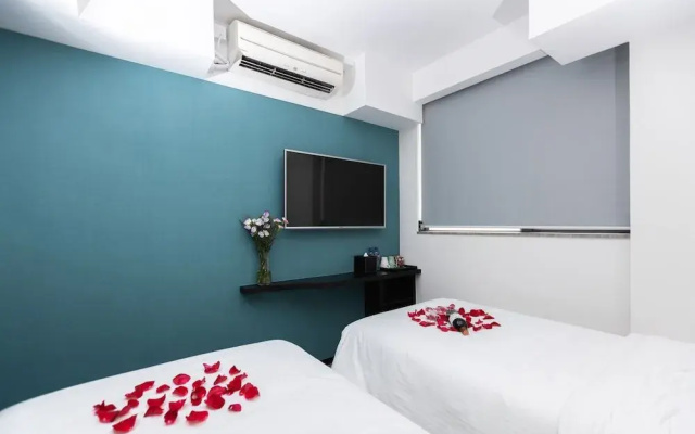 ParisHotel