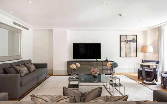 Large Mayfair Home Huge Terrace Concierge