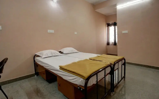 Sri Rugmani Residency by OYO Rooms