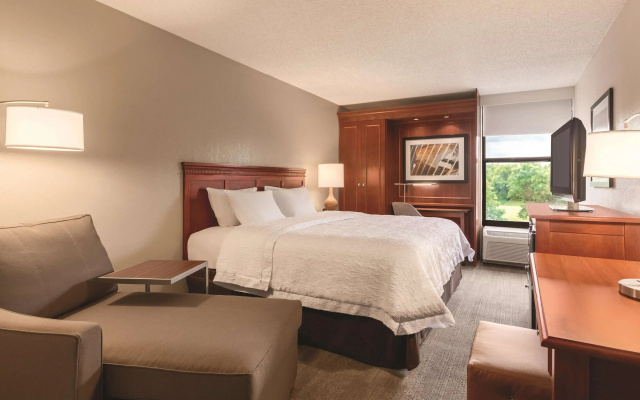 Hampton Inn Des Moines-Airport