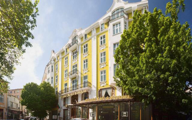 Grand Hotel London вид на фасад