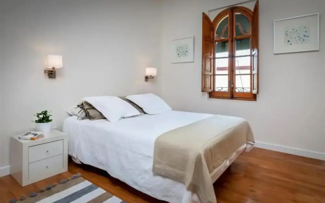 Cozy & Bright 2 Bd Apartment, Plaza de la Maestranza