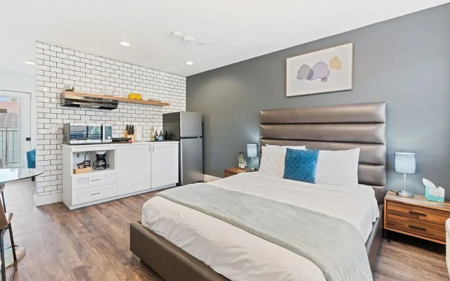 Empire Apartments By Barsala