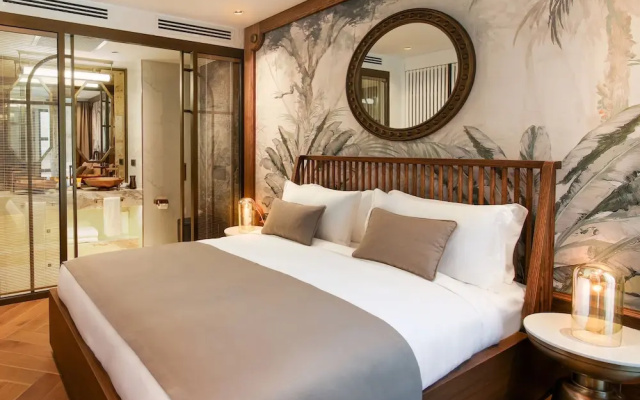 Genesis Hotel