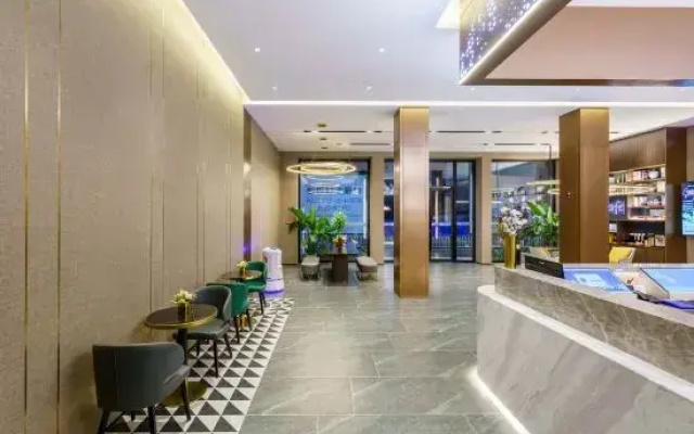 Homeinn Plus Hotel (Dalian Lvshun Dashang New Mart)