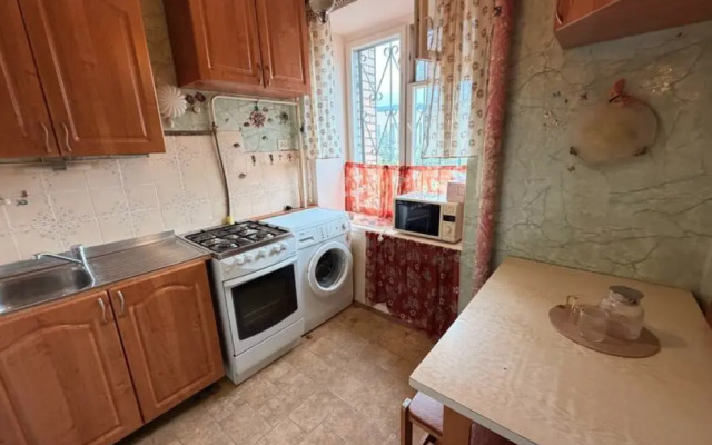Moment House (Момент Хаус) на Космонавтов 12