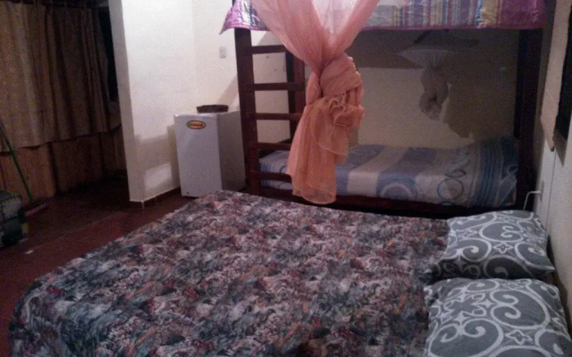 Jaguar Azul Hostal Camping
