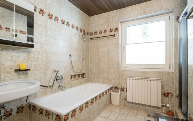 Holiday Home in Königsleiten With Terrace, Garden, Parking