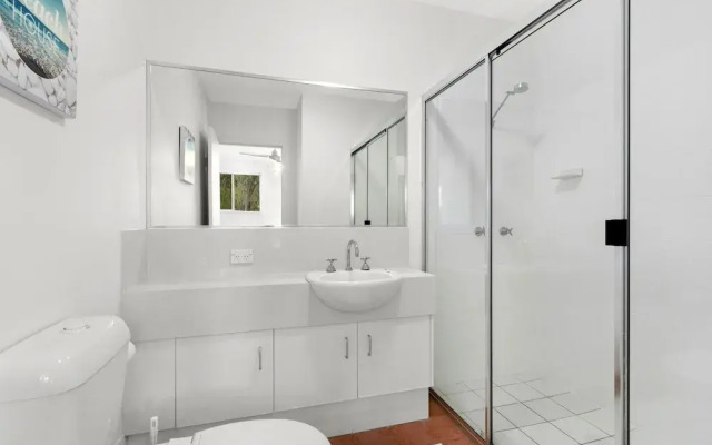 Marlin Cove Resort, Private Apartment