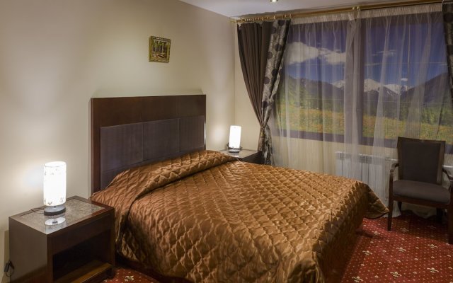 «Панорама» в Южно-Сахалинске отзывы, цены и фото номеров - забронировать гостиницу «Панорама» онлайн Южно-Сахалинск комната для гостей