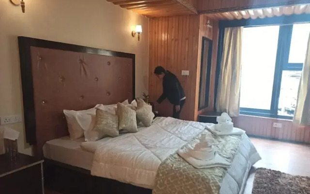 Rufina Lachung's Pride & SPA