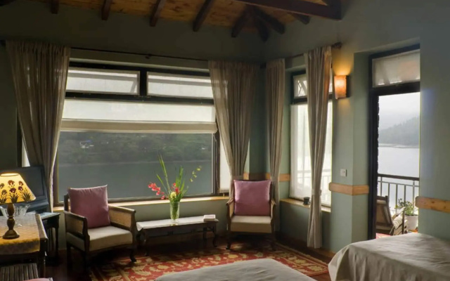 The Fishermen's Lodge - A Lake Facing Hotel (20 KMS From Nainital)