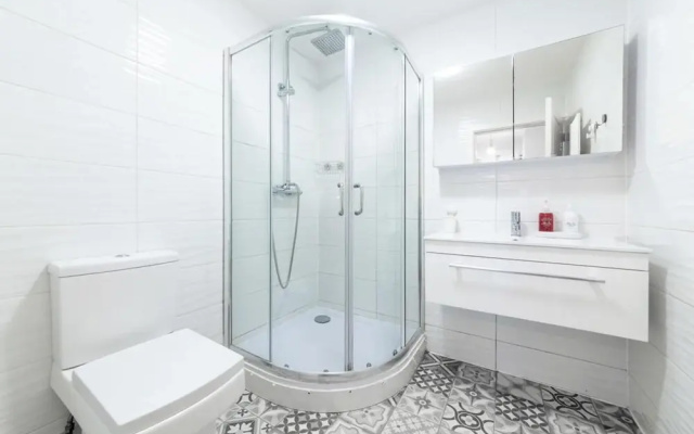 Stunning Double Bed Room In Isleworth TW7