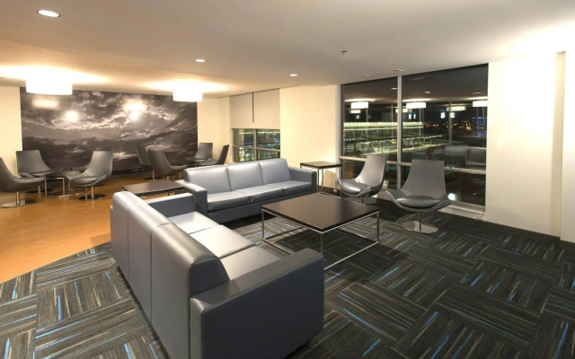 The Grand Winnipeg Airport Hotel by Lakeview