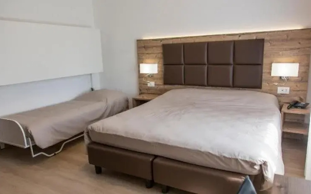 Hotel 3 Pini