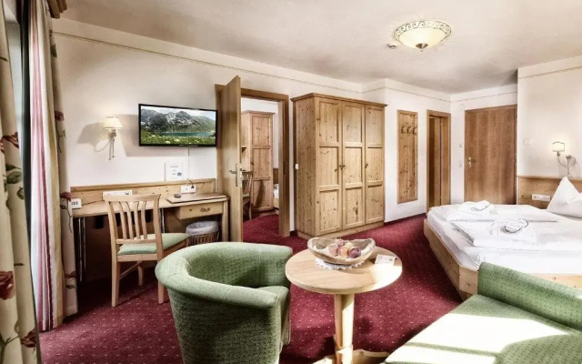 Hotel Bergzeit