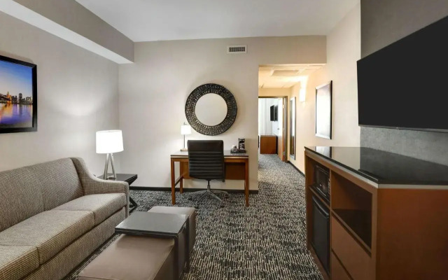 Drury Plaza Hotel Cincinnati Florence