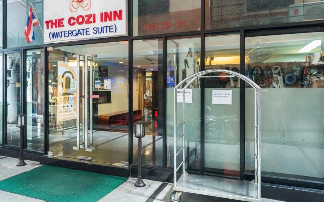 Отель Cozi Inn Bangkok Бангкок вид на фасад