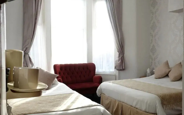 Thorncliffe Hotel