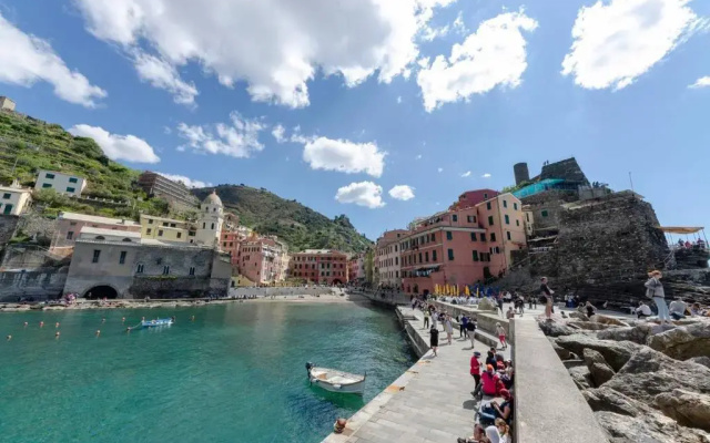 ALTIDO Lovely Apt for 2, with Terrace in Vernazza