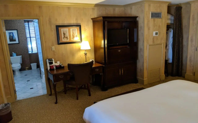 The Dunhill Hotel