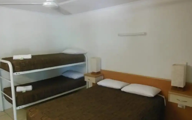 Country Road Motel