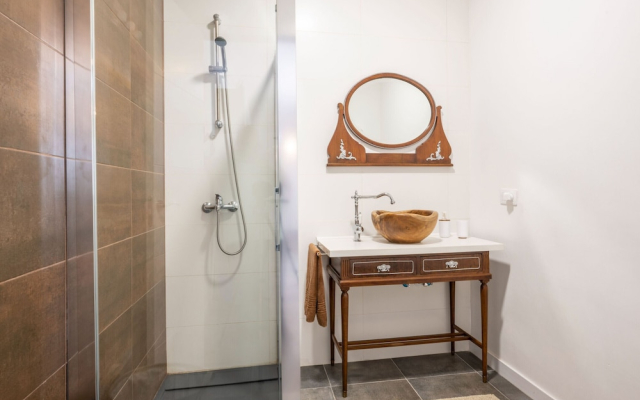 Aire: Cómodo y Luminoso Apartamento