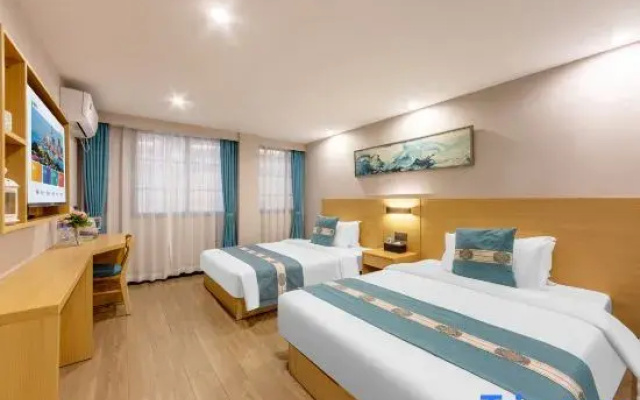 Yizi Hotel (Guangzhou International Exhibition Center and Canton Tower)