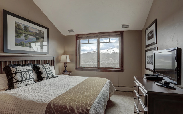 Crystal Peak Lodge by Summit County Mountain Retreats