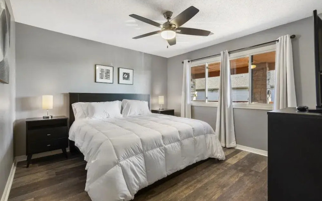 Pool View Oasis - Community Amenities