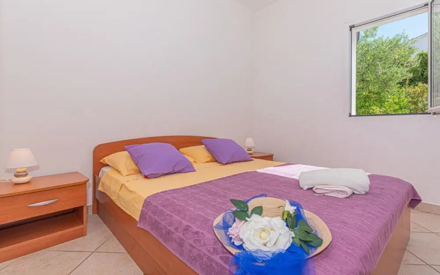 Beautiful Apartment in Primosten With Wifi and 1 Bedrooms