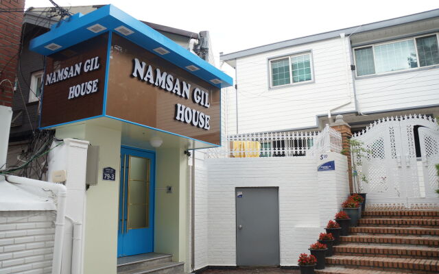 Отель Namsan Gil House вид на фасад