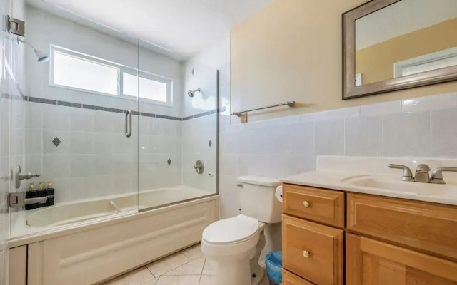 Renovated 3BR Dog Friendly Pond View W/D