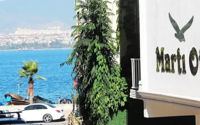 Marti Hotel