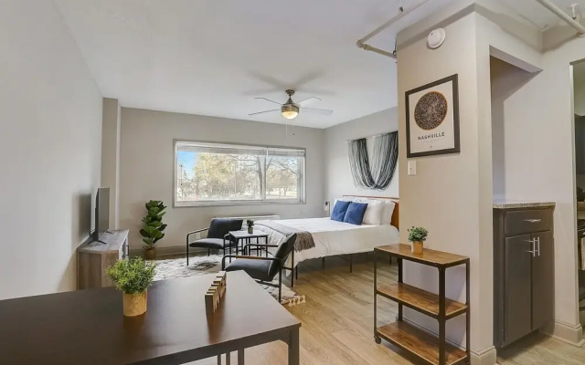 FRONTDESK 500 Fifth Apts Downtown Nashville