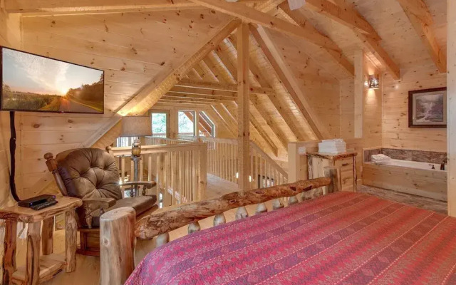 Lover's Hideaway by Jackson Mountain Rentals
