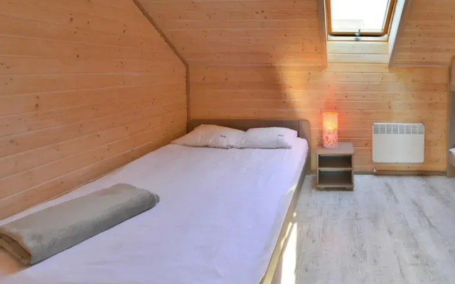 Holiday Homes Near the Beach, Sauna, Whirlpool