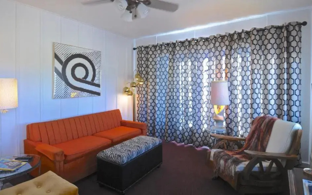 The Motor Lodge