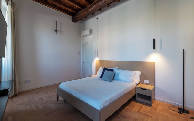 Modern Rooms & Apartments near Colosseum