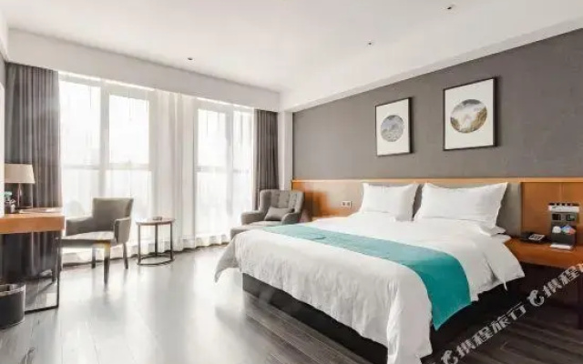 Starway Hotel