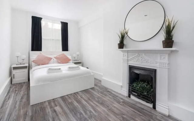 Luxury 3 Bedrooms Apartment in Central London