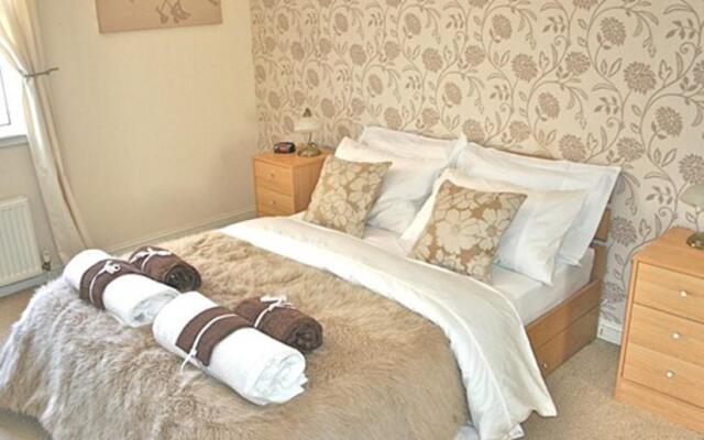 Апартаменты Pure Serviced Apartments Эдинбург комната для гостей