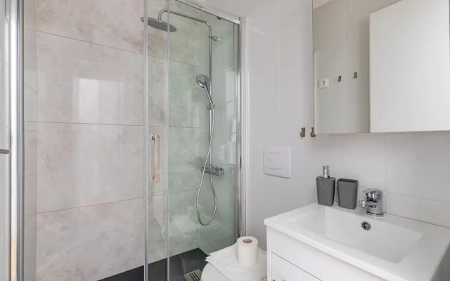 Arco - 2-BR Apt in the Heart of Athens