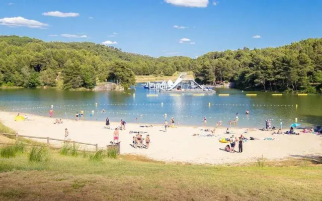 Grand Studio avec piscine chauffée