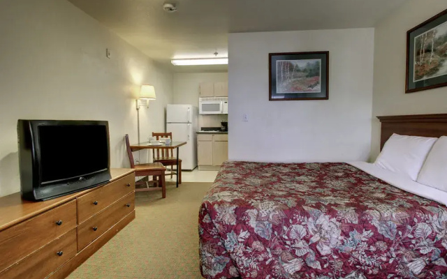 InTown Suites Extended Stay New Orleans - Metairie