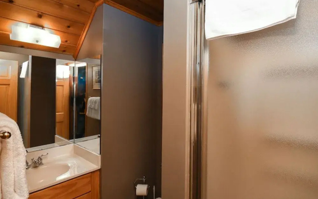Paradise Found by Taylor Made Deep Creek