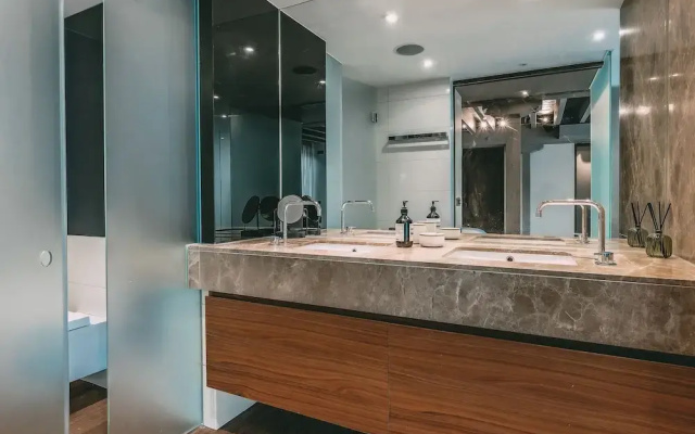 Immaculate 2-bed Loft Apartment In Central London